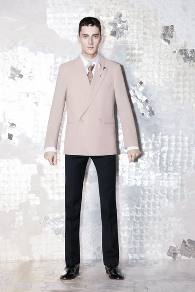 Look 11